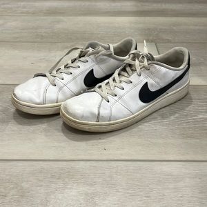 Nike Court Royale 2 Sneakers